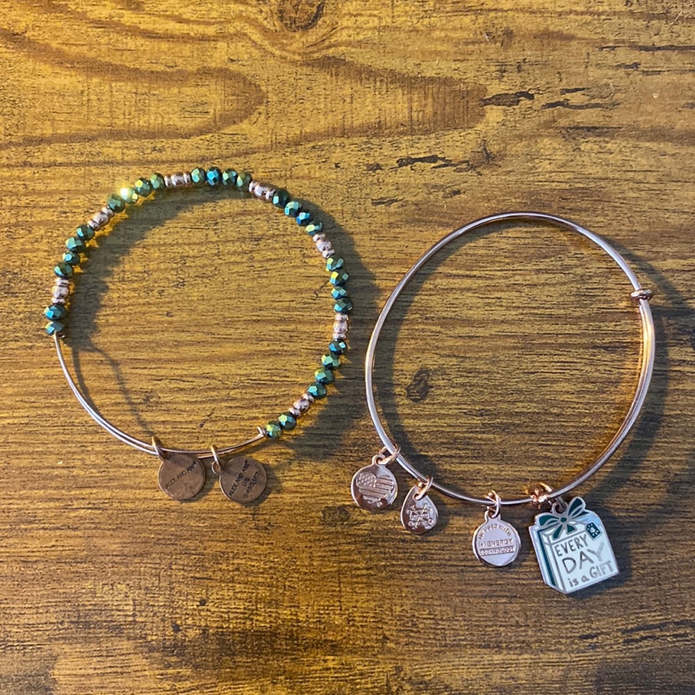 Set of 2 adjustable green and rose gold Alex & Ani bangles